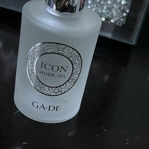 Icon Musk Oil - Silver